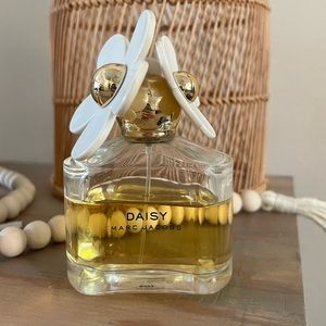 Marc Jacobs Daisy Perfume - 3.4 oz bottle